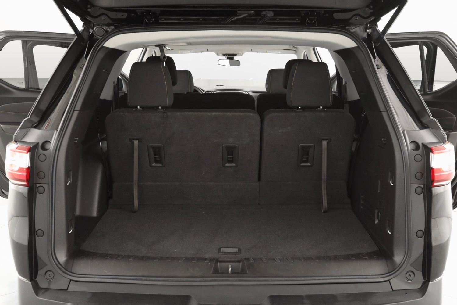 2019 Chevrolet Traverse LS photo 21