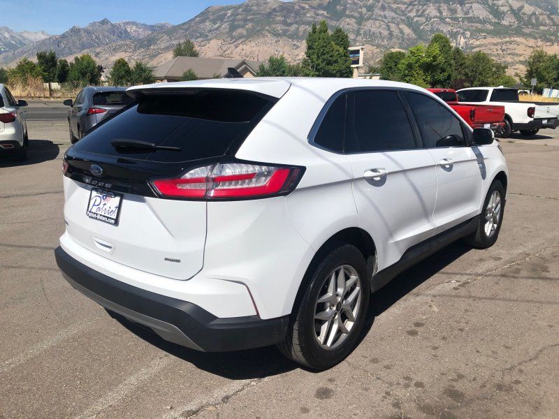 2023 Ford Edge SEL photo 4