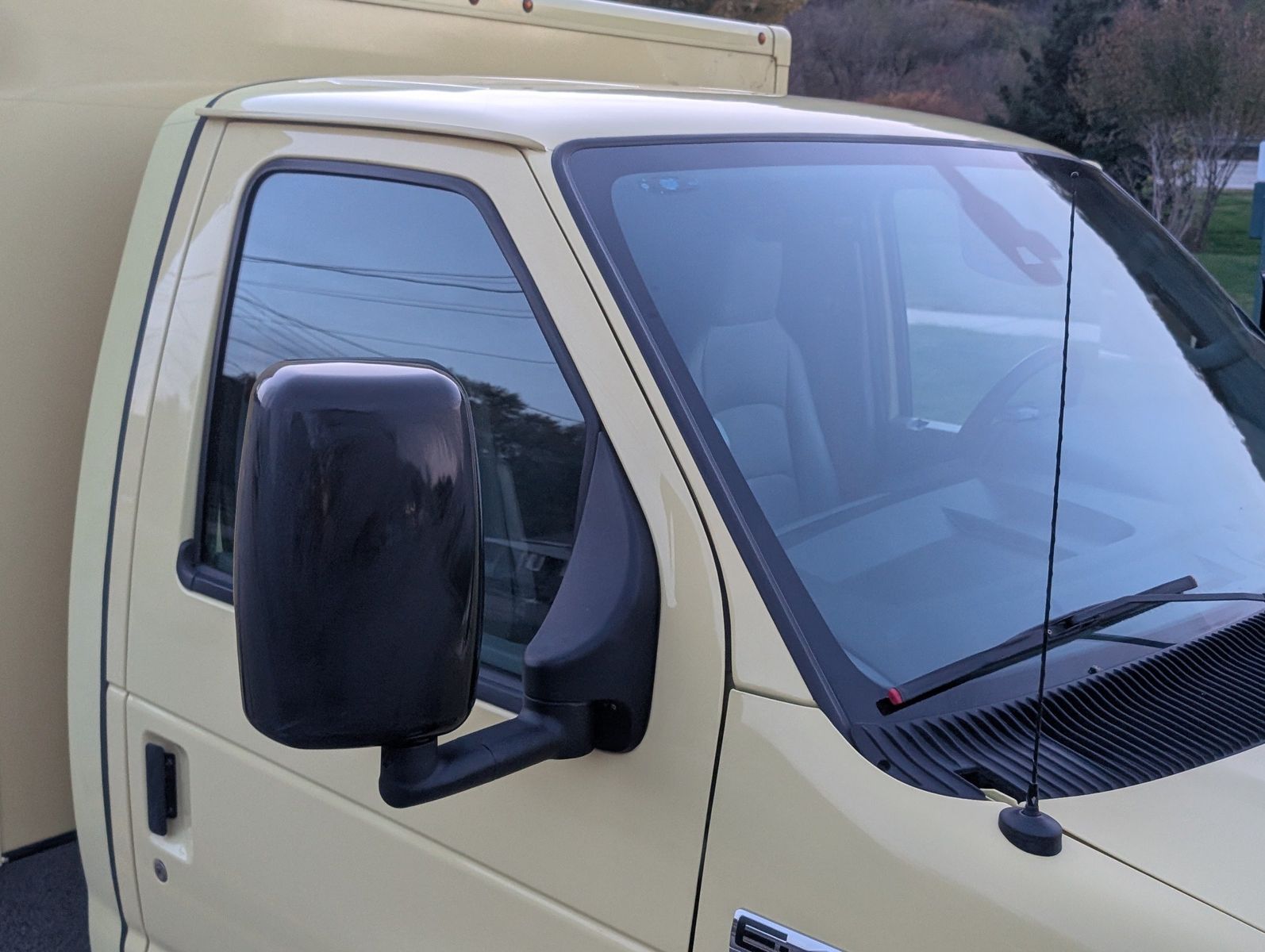 2021 Ford E-Series 14