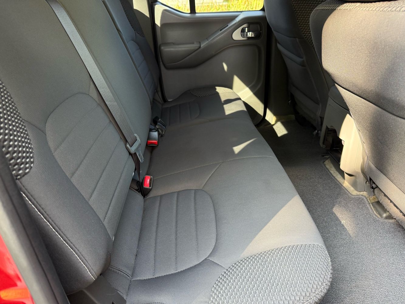 2018 Nissan Frontier Desert Runner photo 25