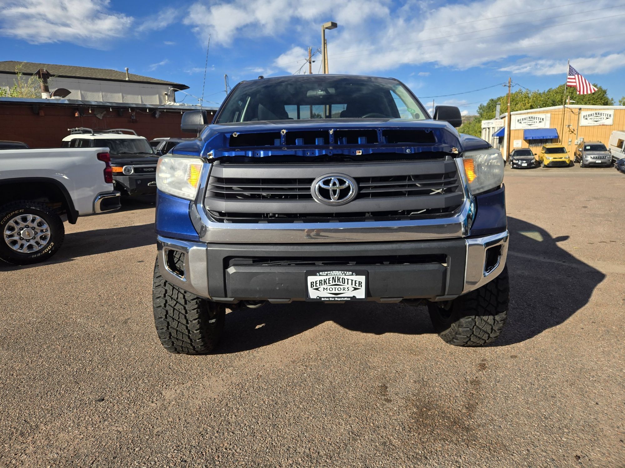 2014 Toyota Tundra SR photo 2