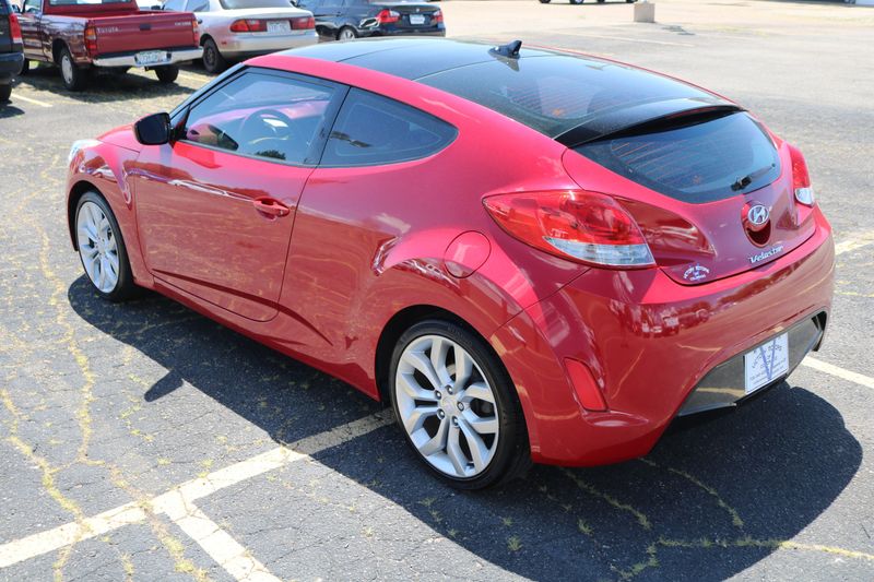 2012 Hyundai Veloster Photos