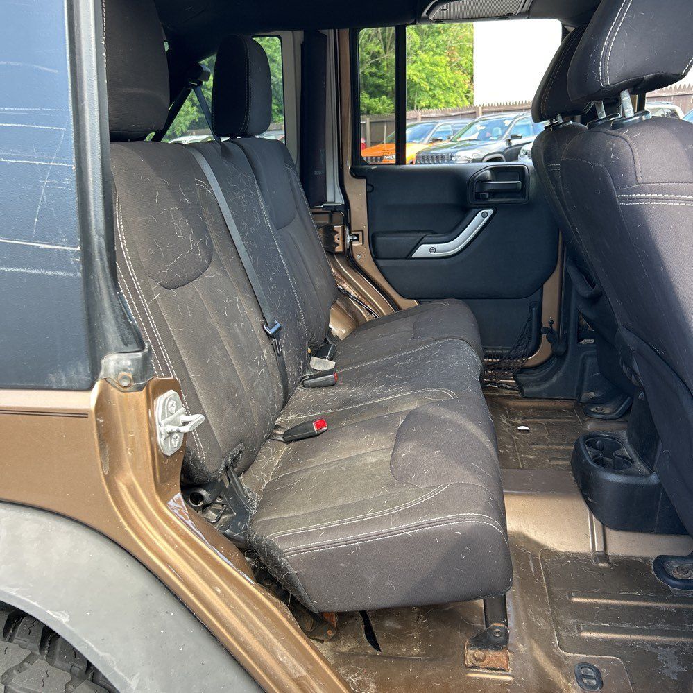 2015 Jeep Wrangler Unlimited 40