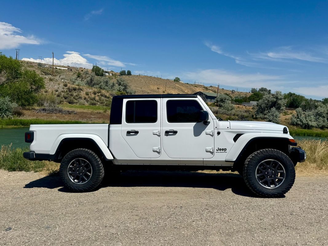 2023 Jeep Gladiator Overland - Photo 54