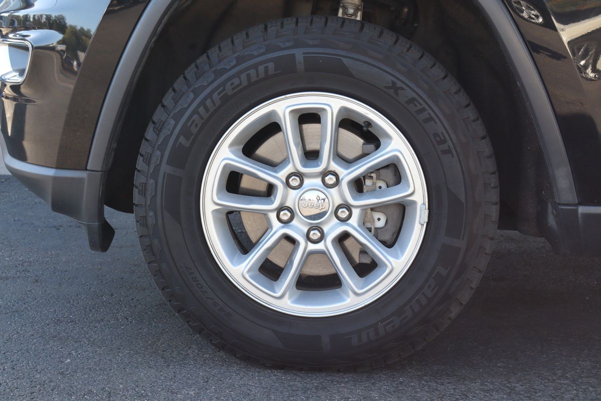 2018 Jeep Grand Cherokee Laredo E 4x4