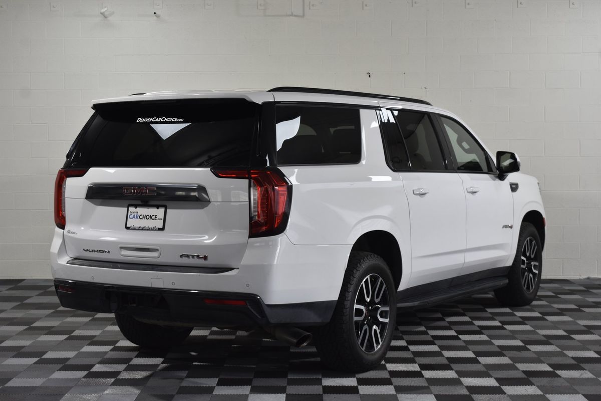 2022 GMC Yukon XL 4WD AT4