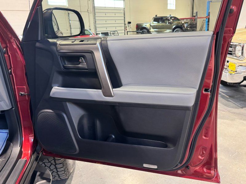 2013 Toyota 4Runner Trail, photo 21