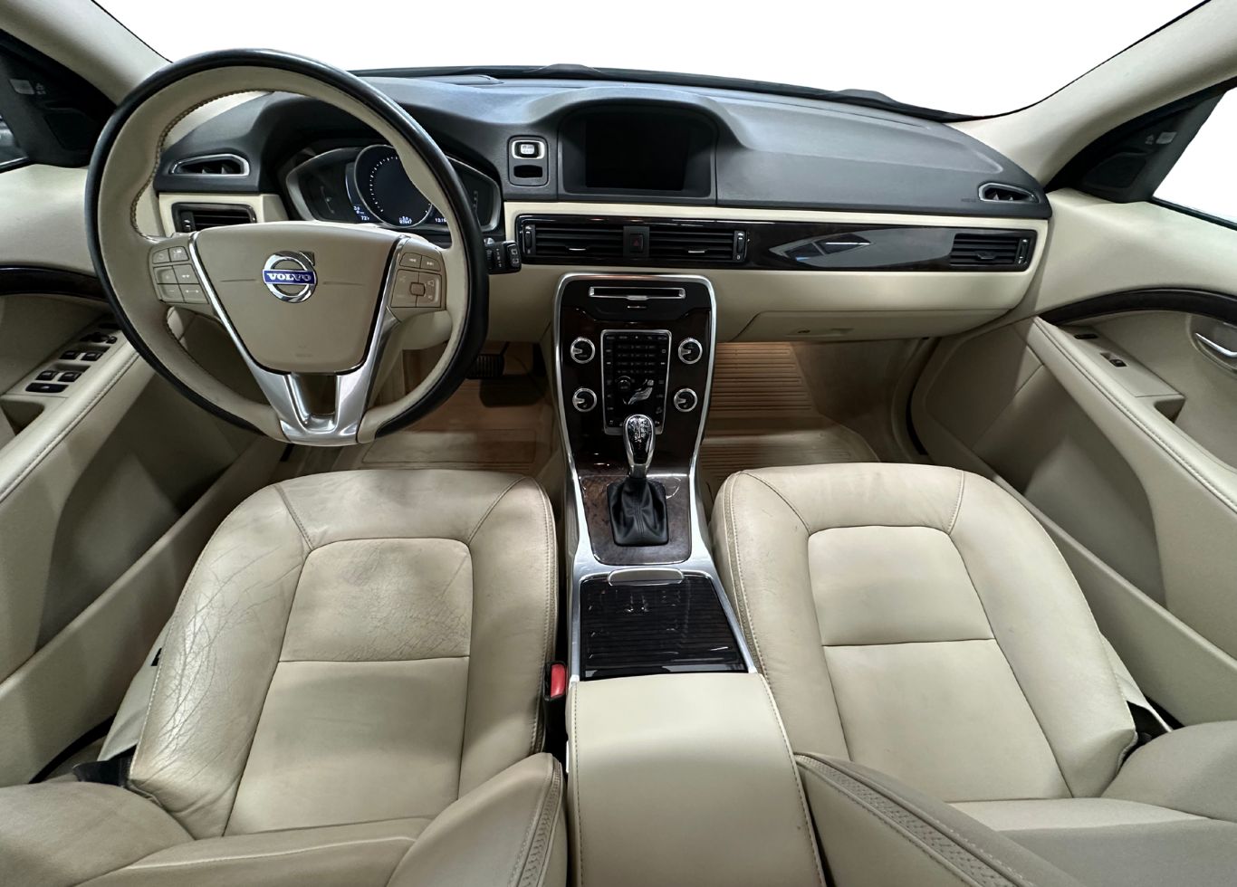 2016 Volvo XC70 T5 Platinum photo 16