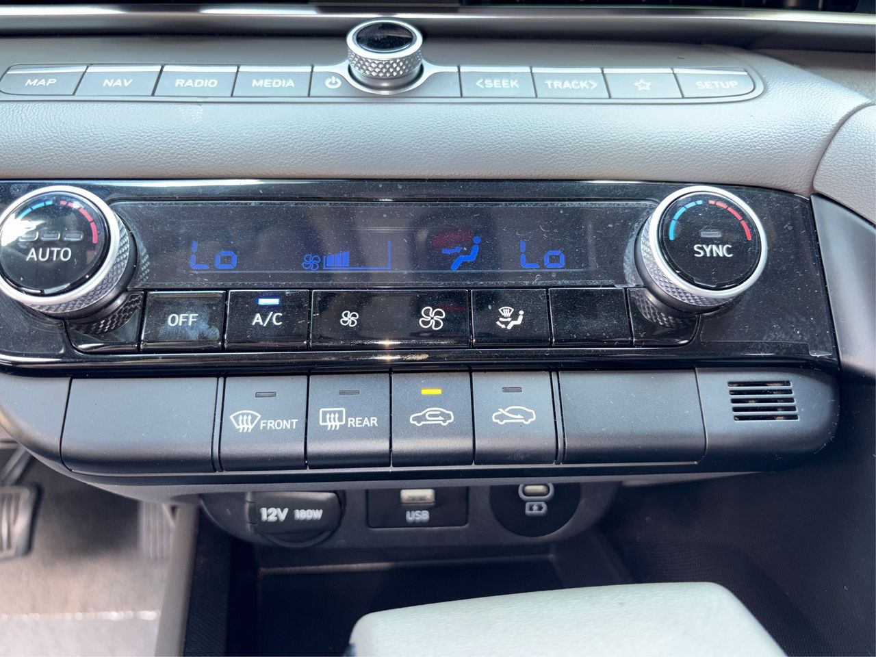 2024 Hyundai Elantra SEL - Photo 30