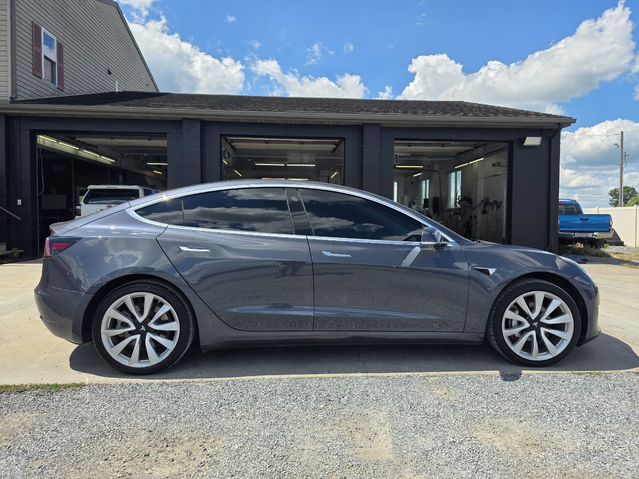 2019 Tesla Model 3 Long Range photo 8