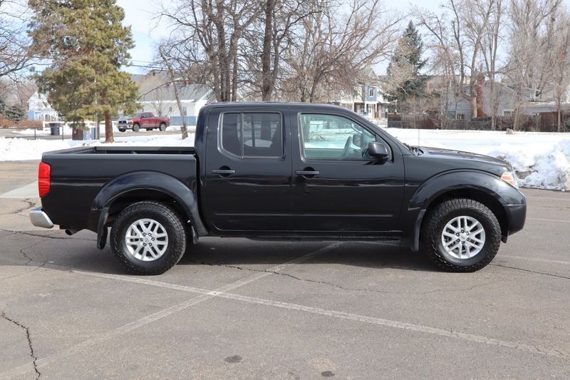 2016 Nissan Frontier Photos