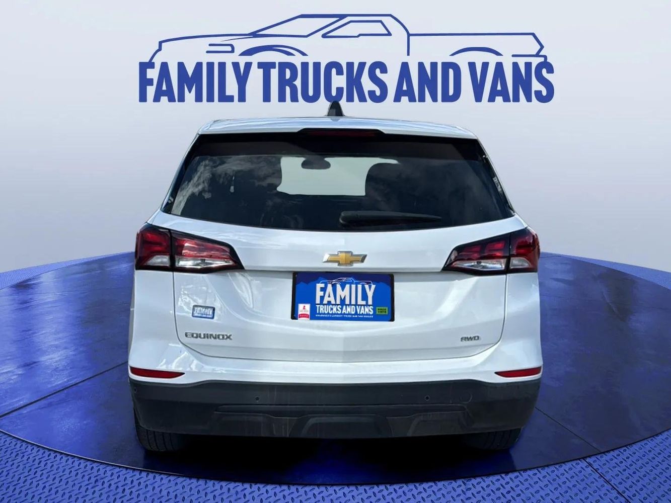 2023 Chevrolet Equinox LS photo 4