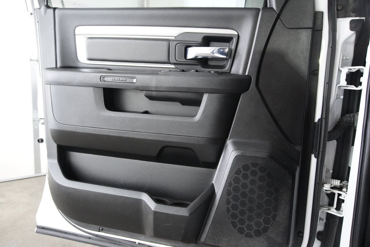 2022 Ram 1500 Classic Warlock Quad Cab 4x4 6'4" Box
