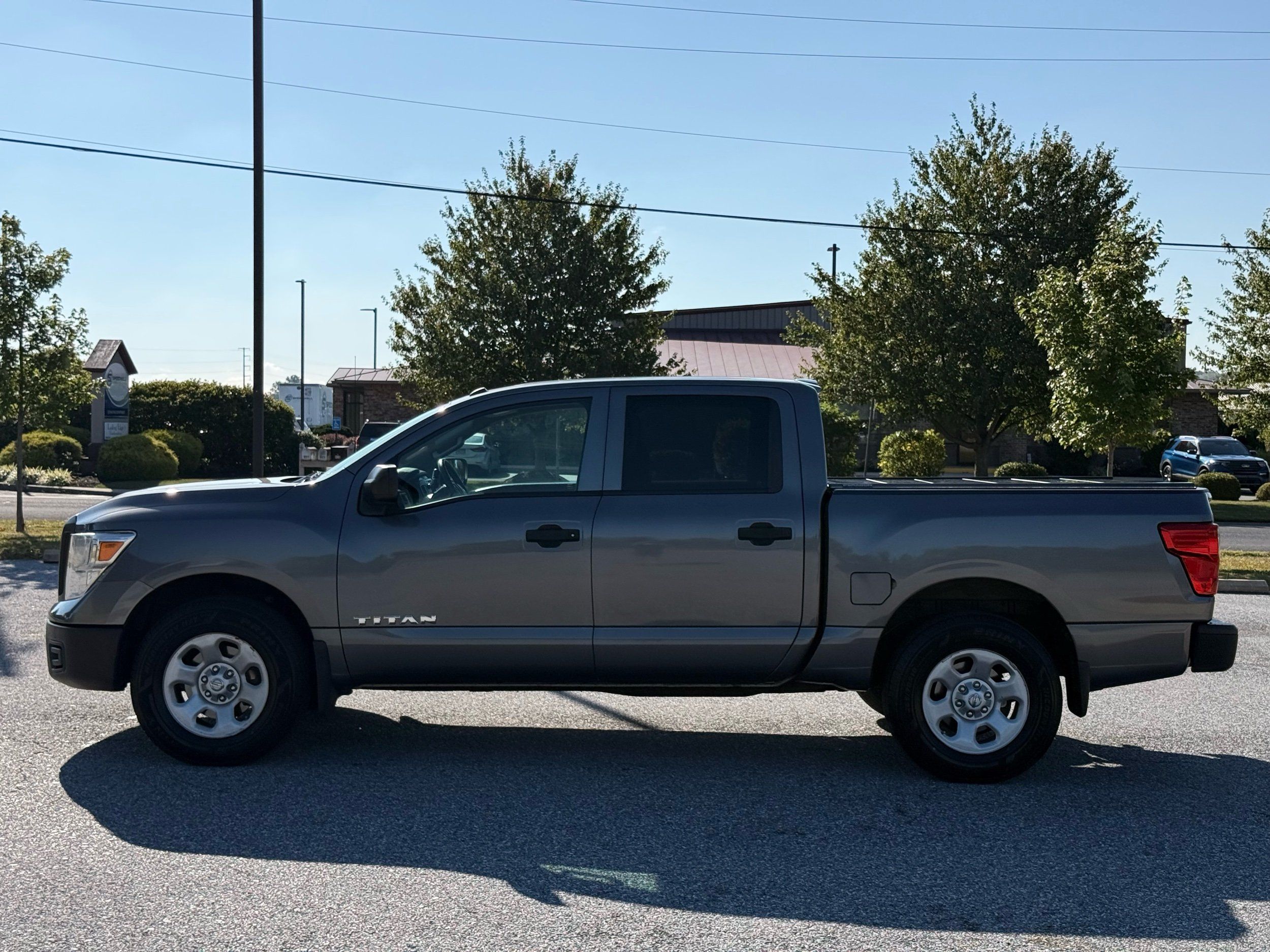 2019 Nissan Titan S photo 4
