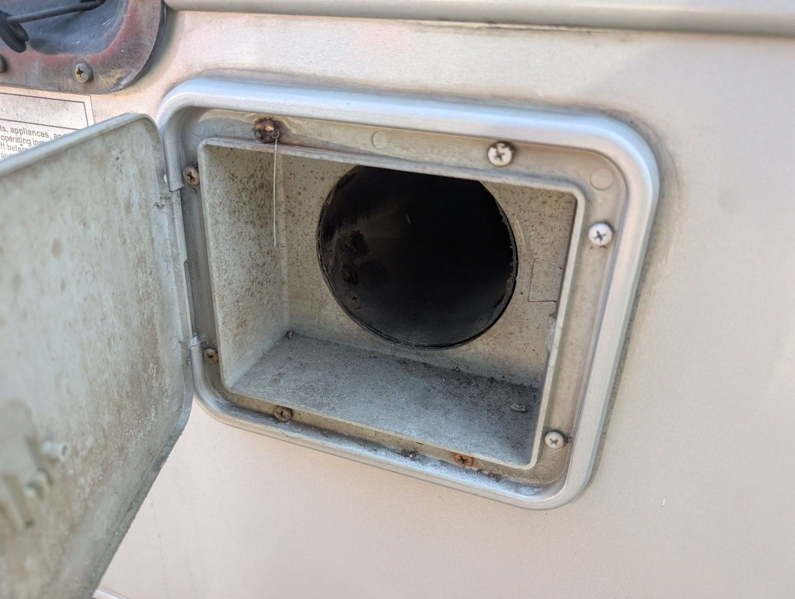 2004 Ford E-Series Chassis 46