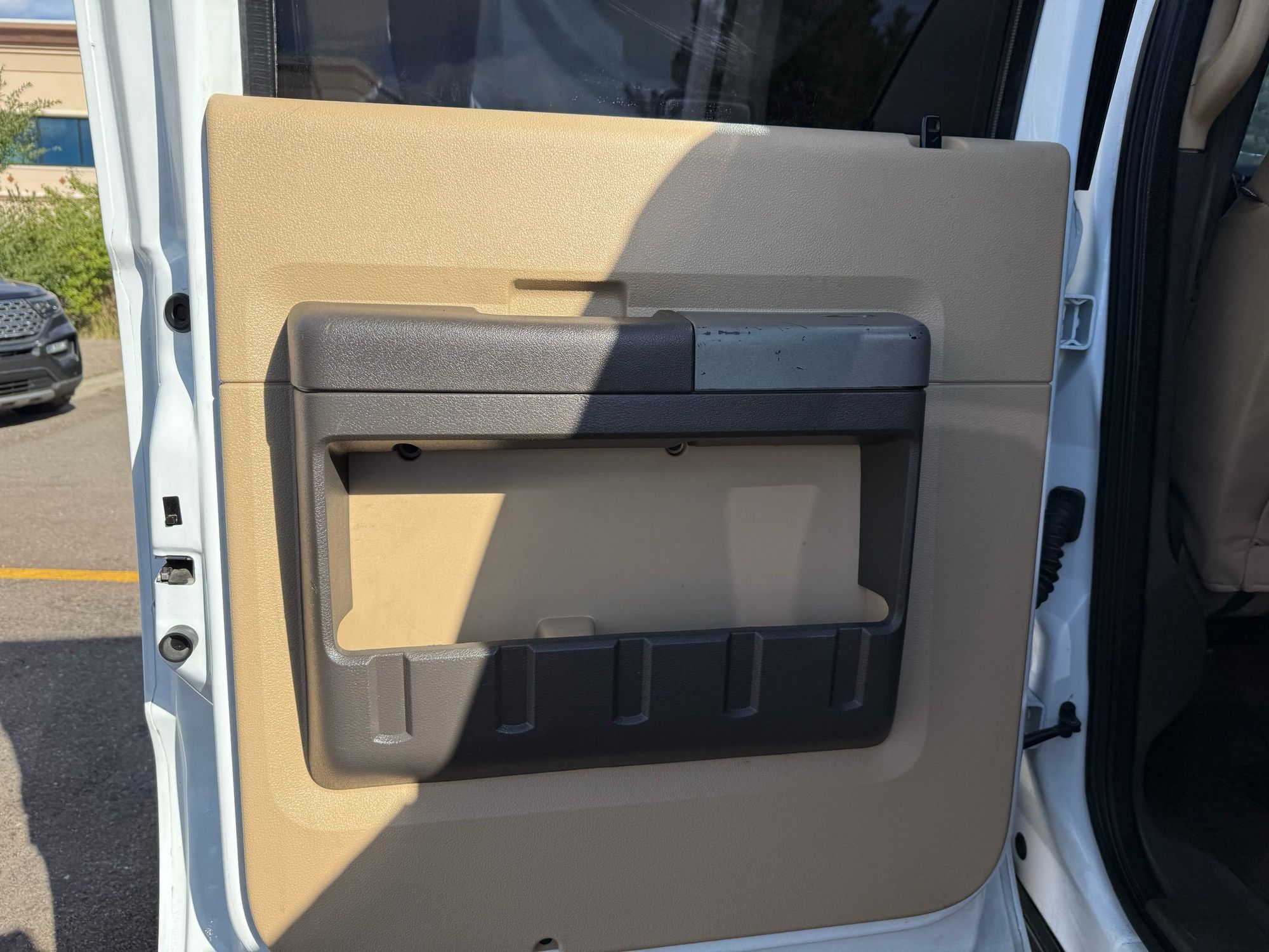 2014 Ford F-350 XLT photo 19