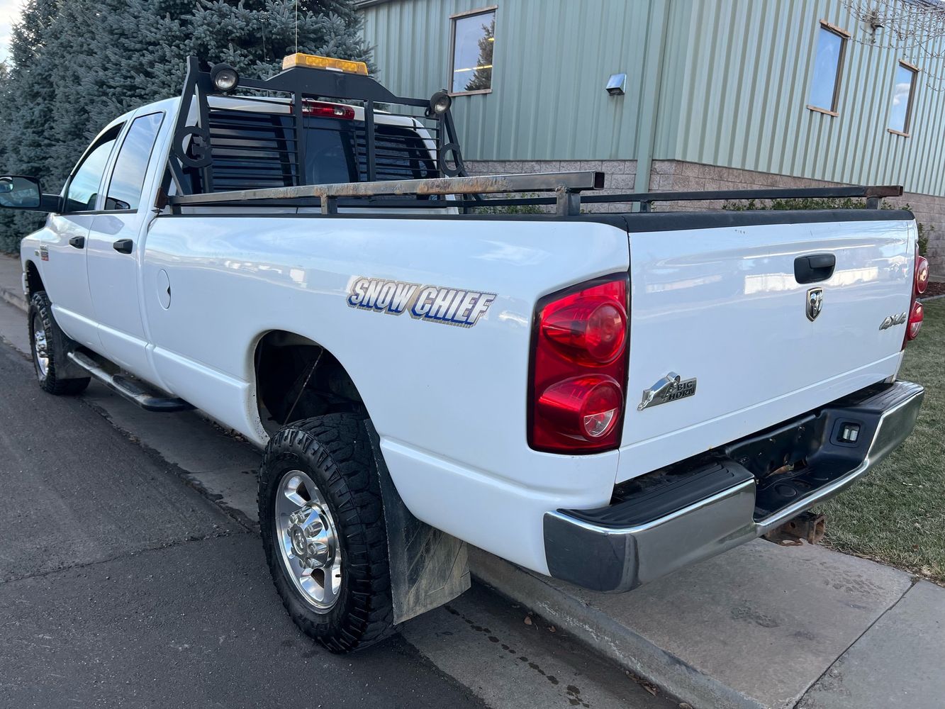 2009 Dodge Ram 2500 Pickup SLT photo 3