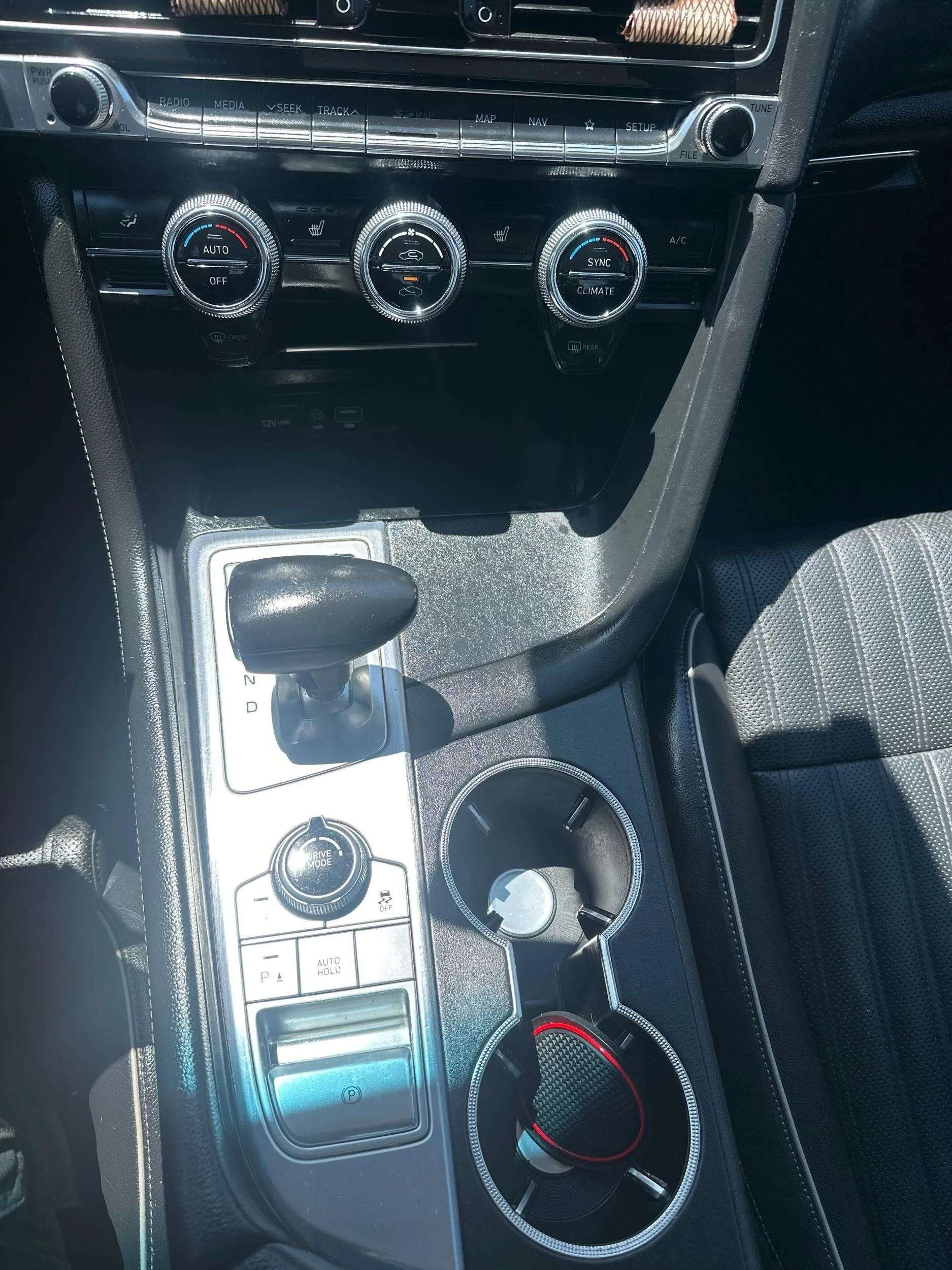 2020 GENESIS G70 Standard - Photo 24