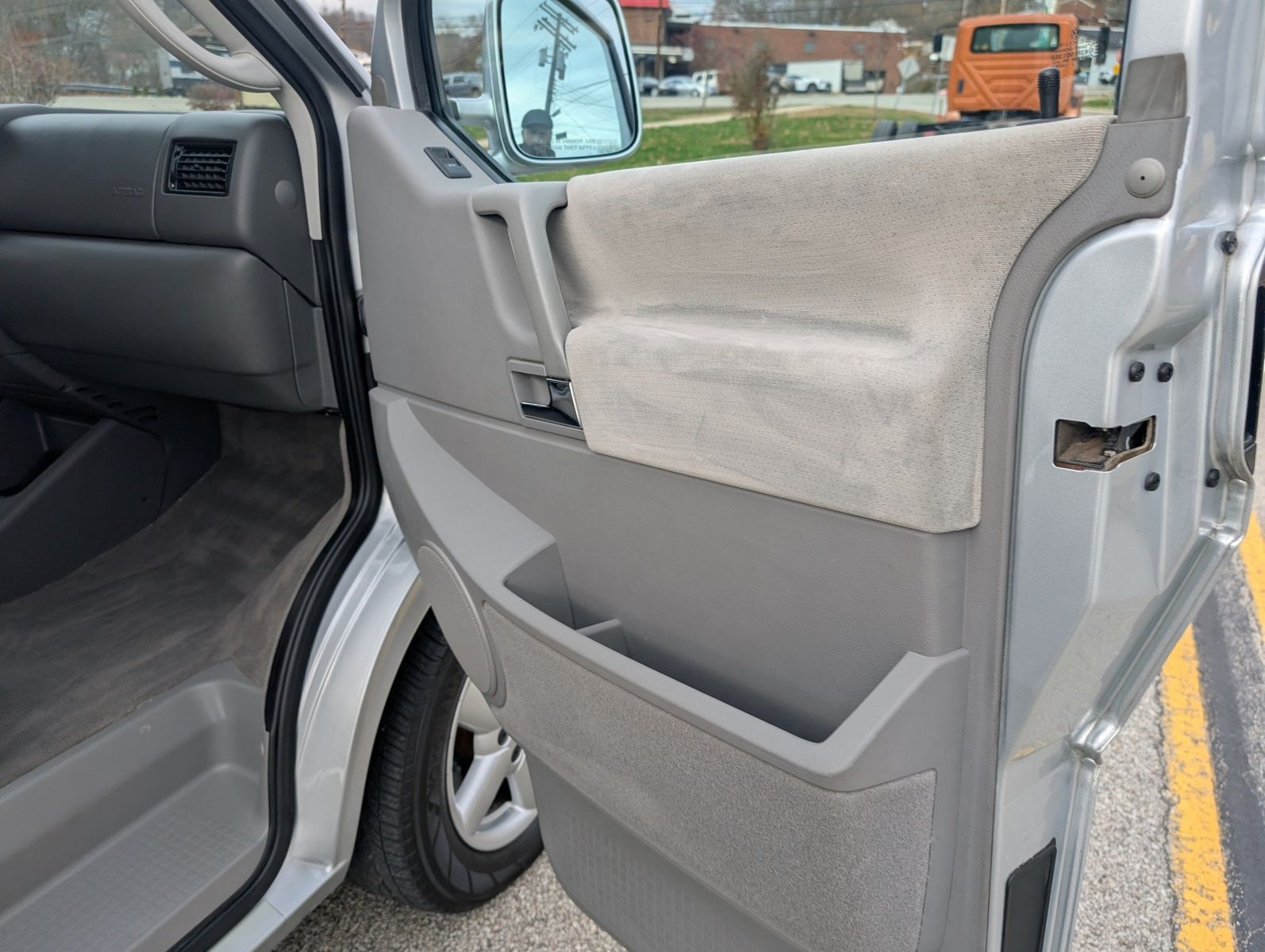 2003 Volkswagen EuroVan 191