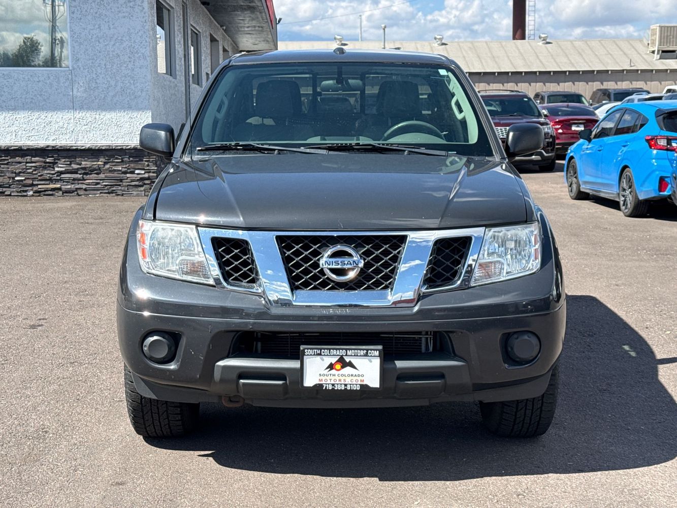 2014 Nissan Frontier SV photo 2