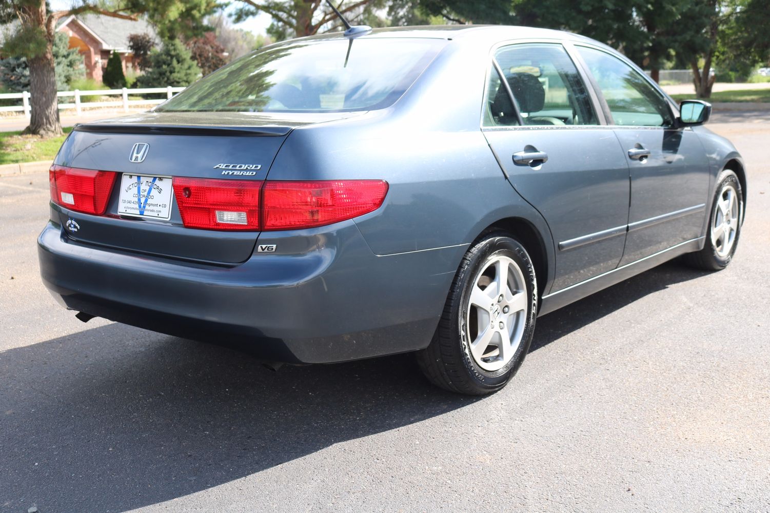 2005 Honda Accord Hybrid | Victory Motors of Colorado