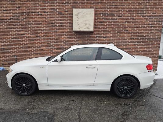 2011 BMW 1 Series 128i's photo