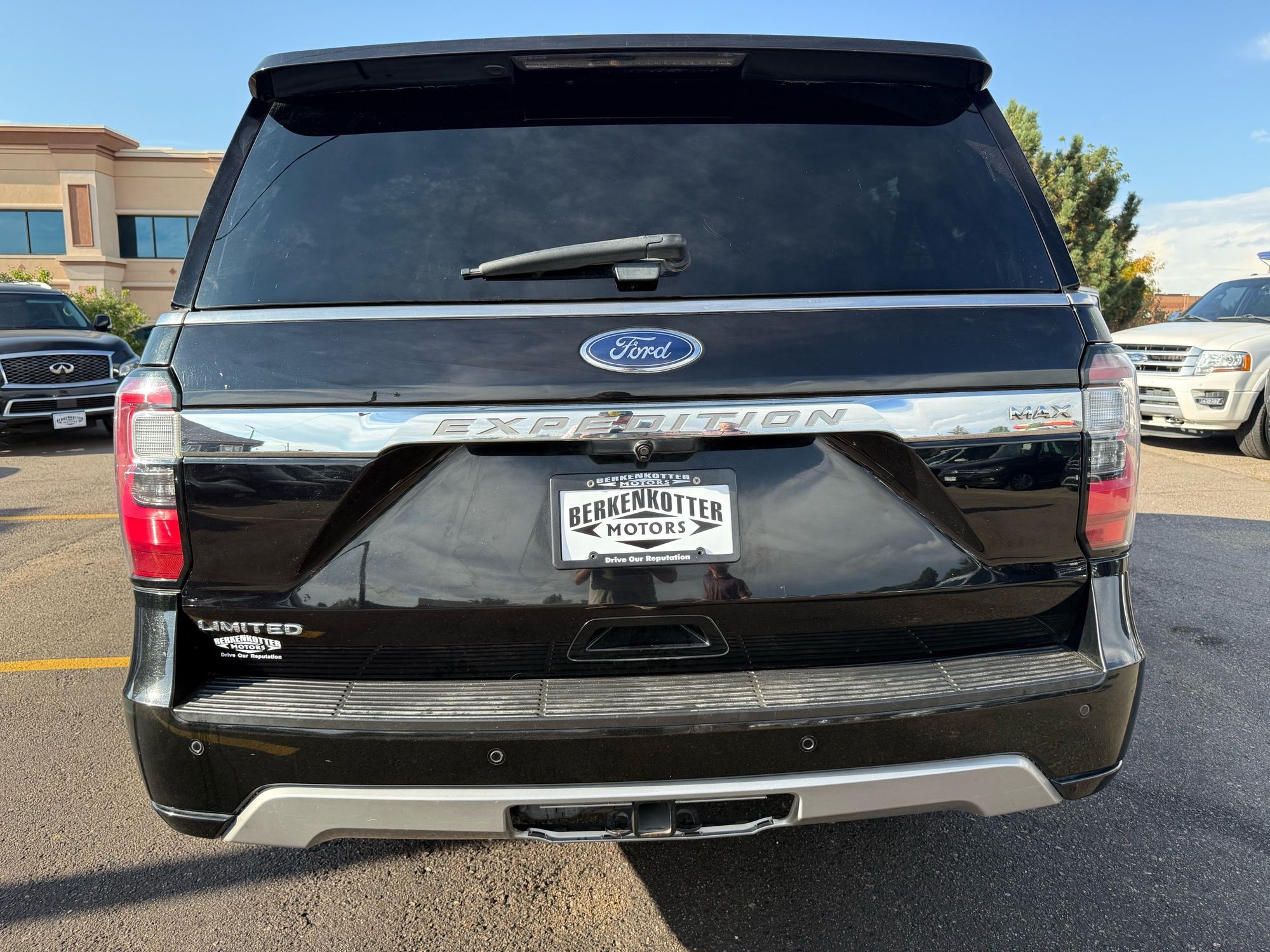 2019 Ford Expedition MAX Limited photo 4
