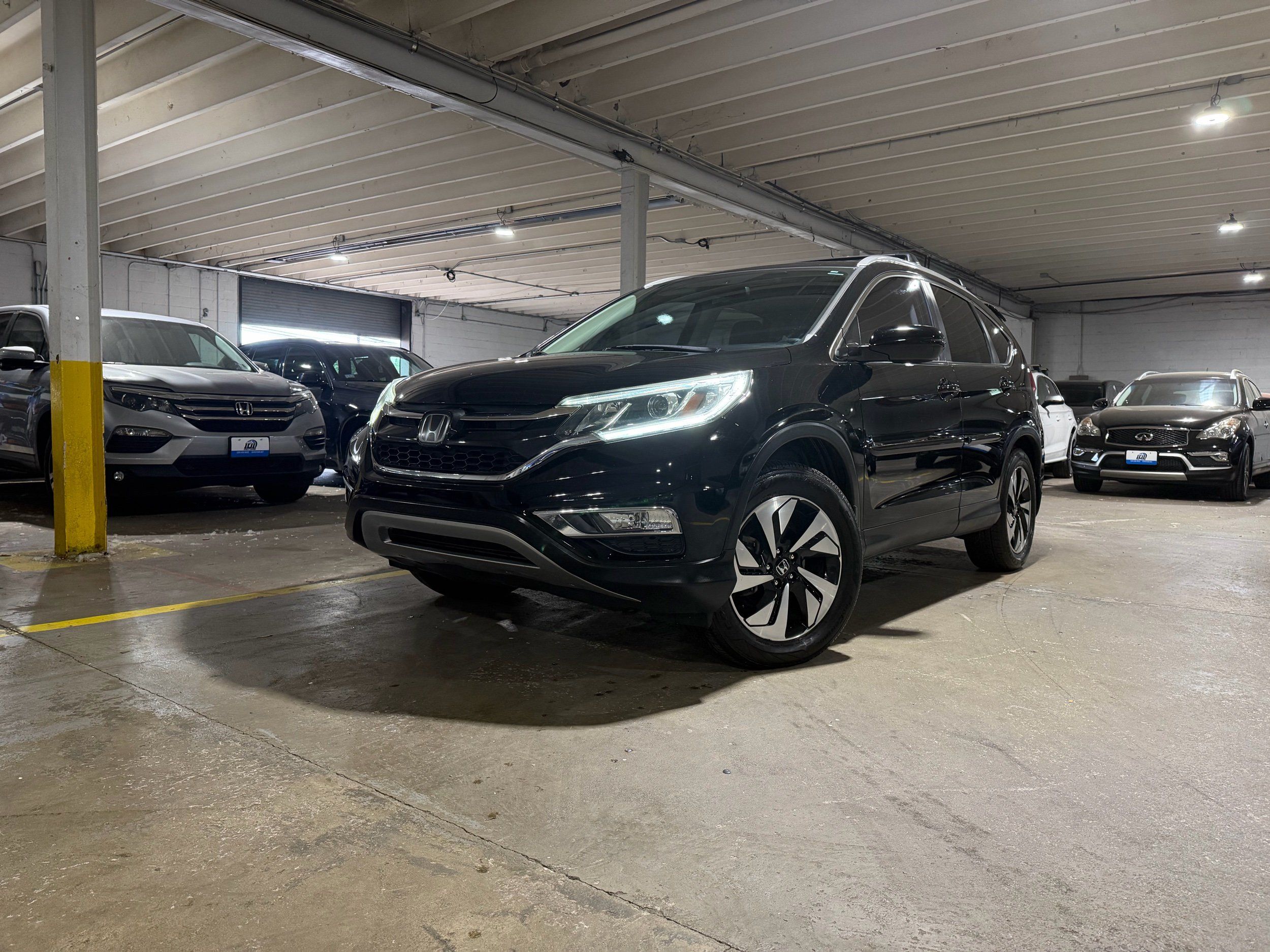 2015 Honda CR-V Touring AWD's photo