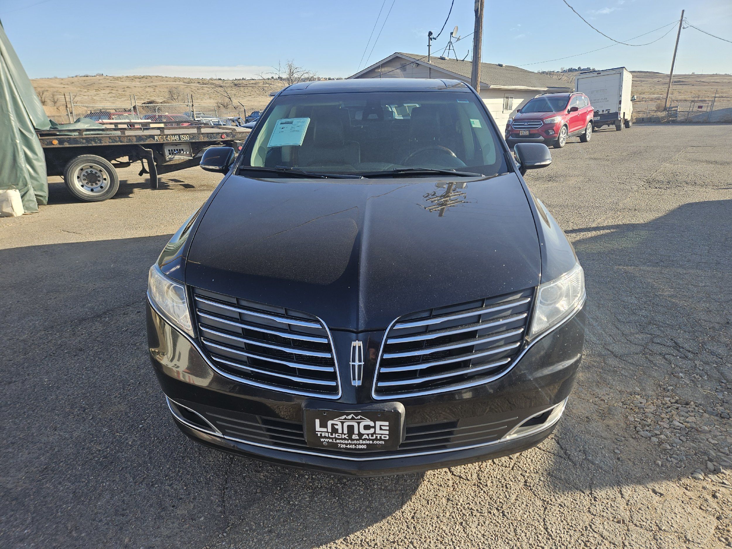 2019 Lincoln MKT Reserve photo 2