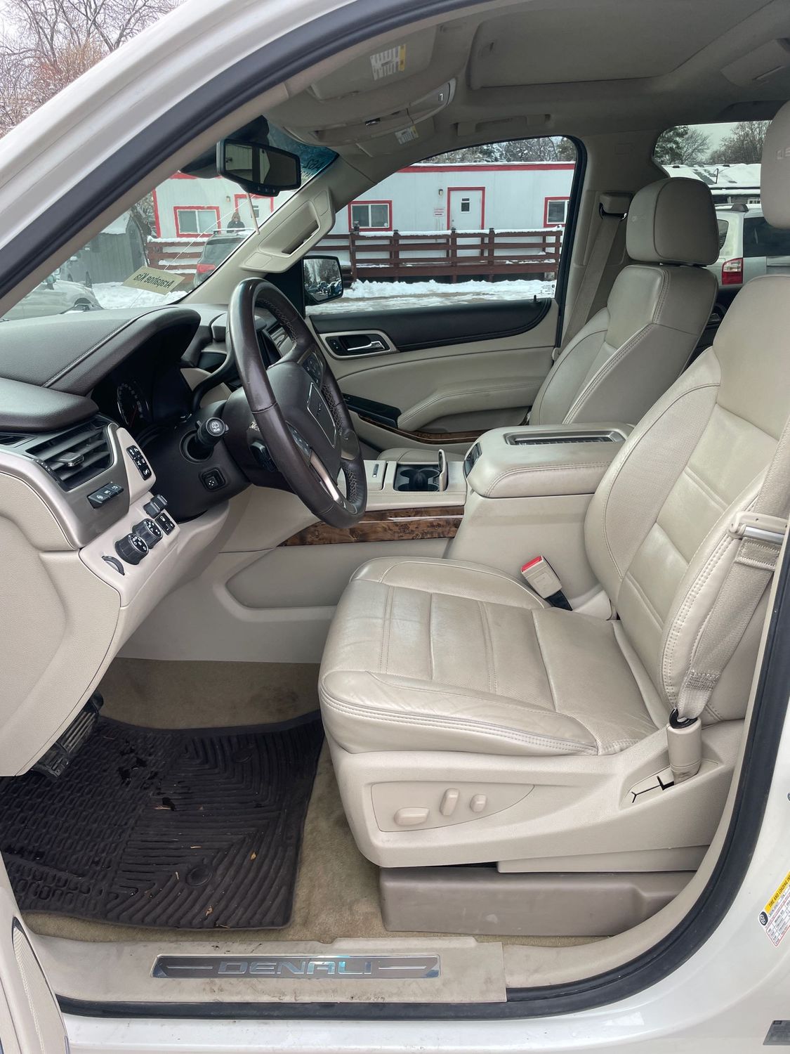 2015 Gmc Yukon Denali photo 2