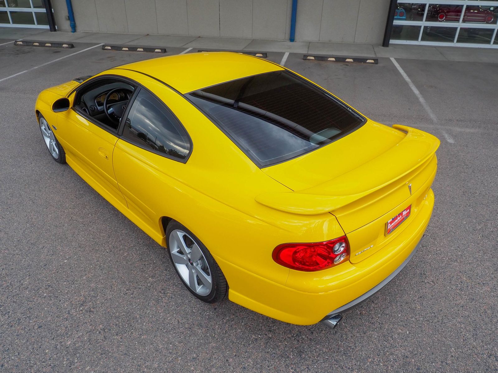 2005 Pontiac GTO 12