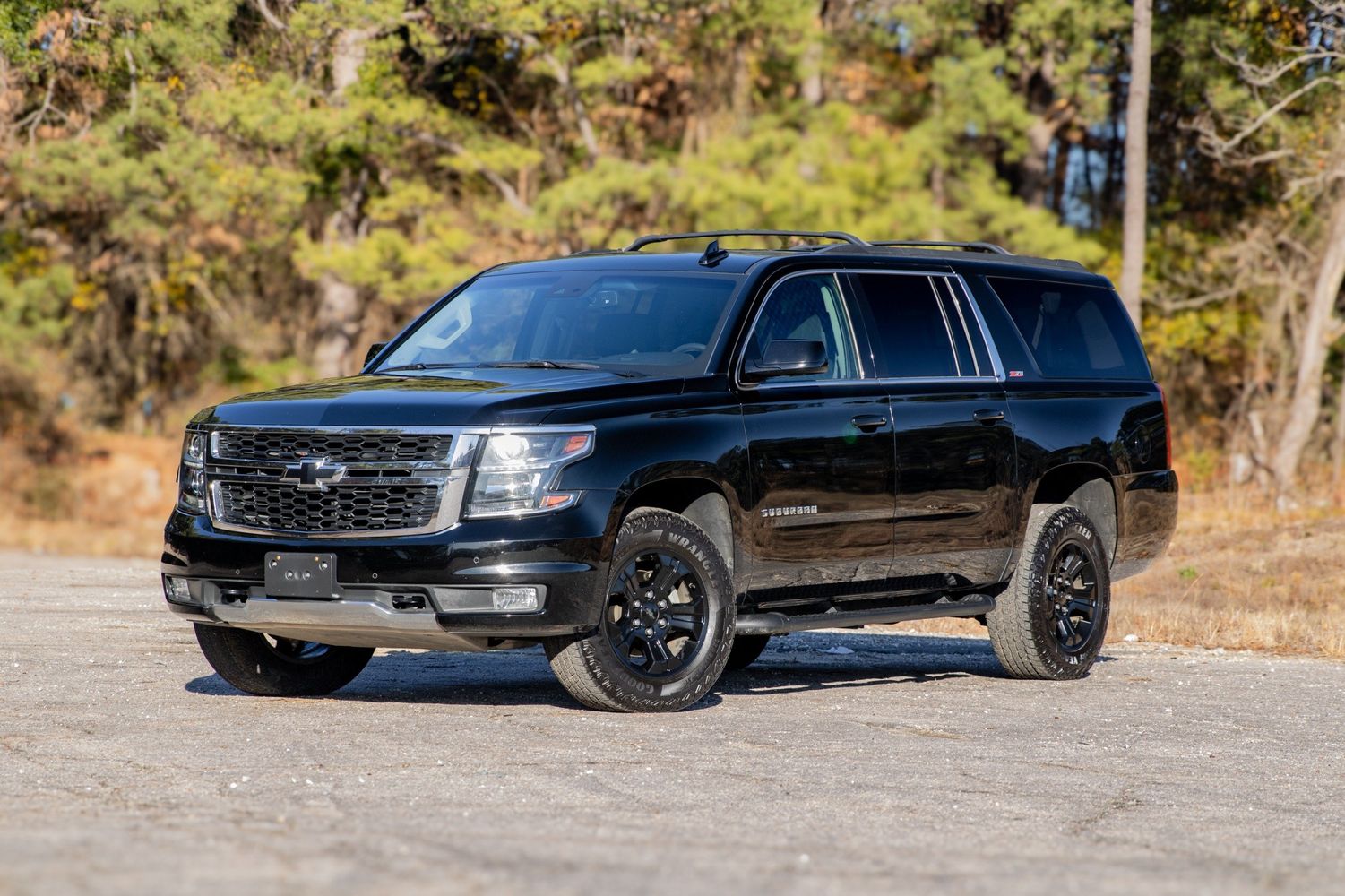 2019 Chevrolet Suburban LT's photo