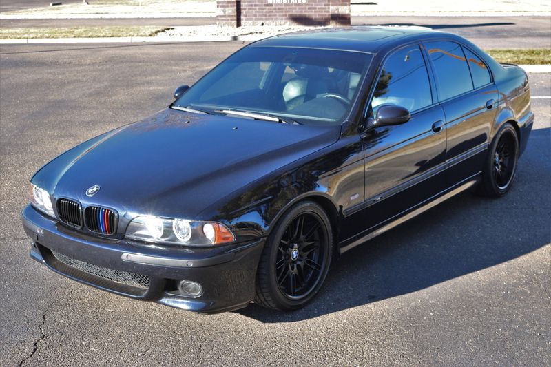 2002 BMW M5 Photos