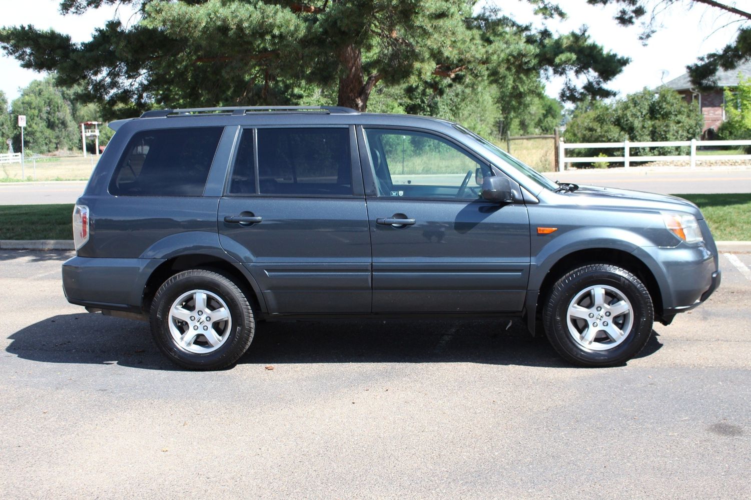 2006 Honda Pilot EX-L w/DVD | Victory Motors of Colorado