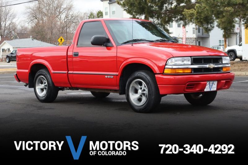 2000 Chevrolet S-10 LS RWD