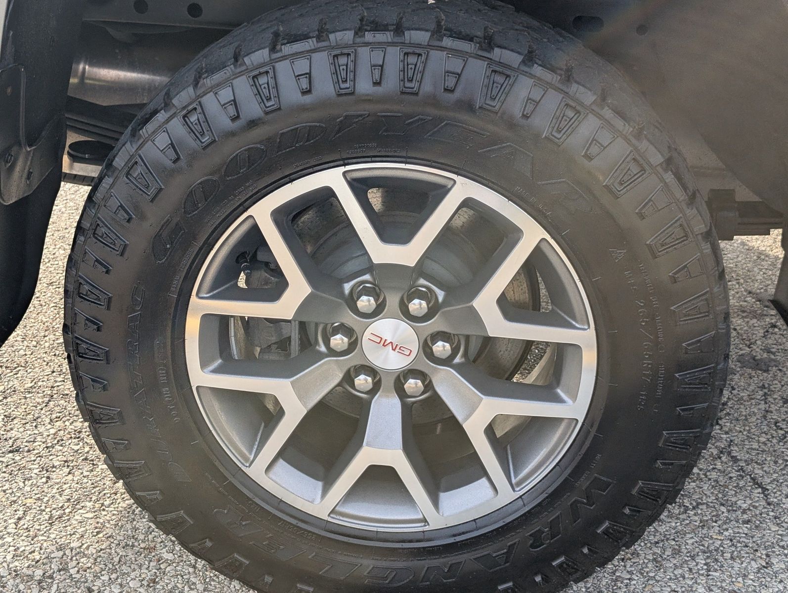 2022 GMC Canyon 29