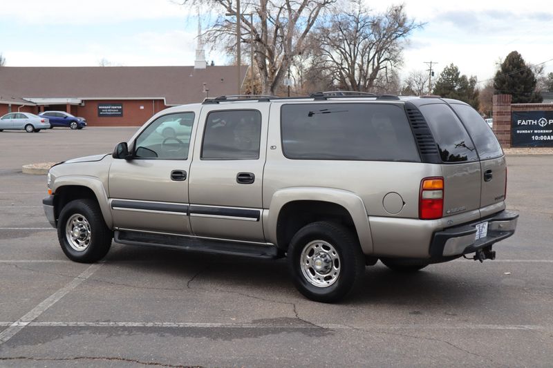 2001 Chevrolet Suburban Photos