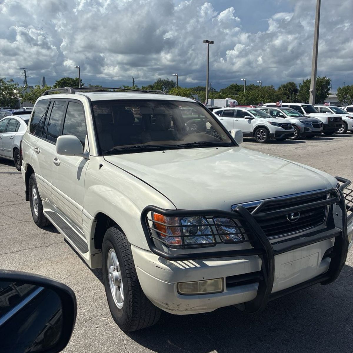 2000 Lexus LX 470 8