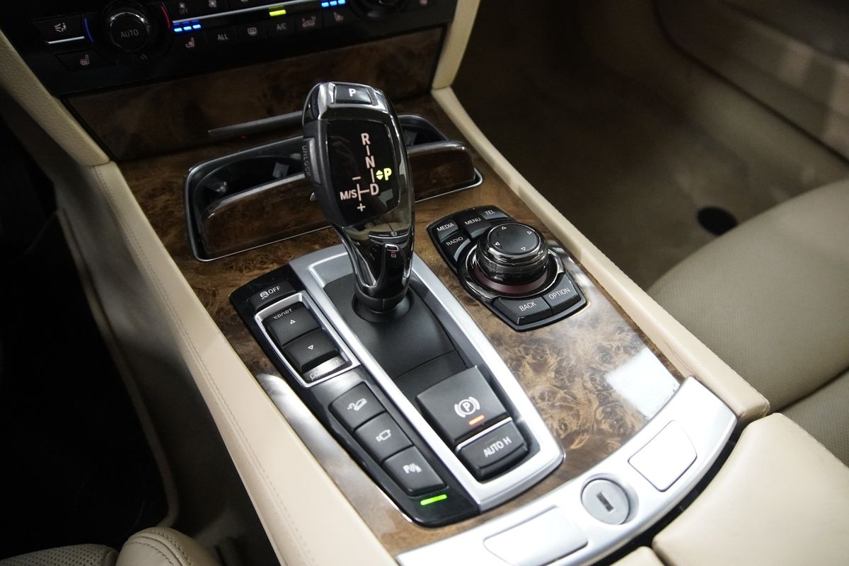2013 BMW 7 Series 740Li xDrive