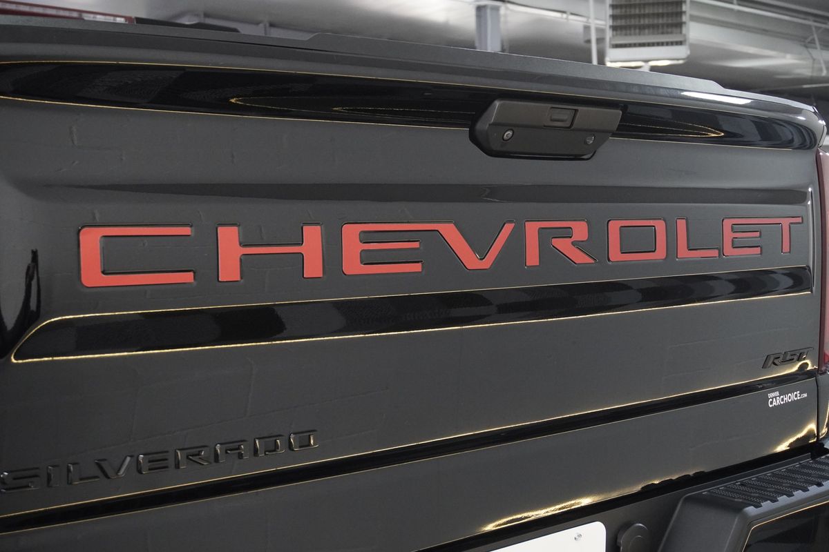 2020 Chevrolet Silverado 1500 4WD Crew Cab Short Bed RST