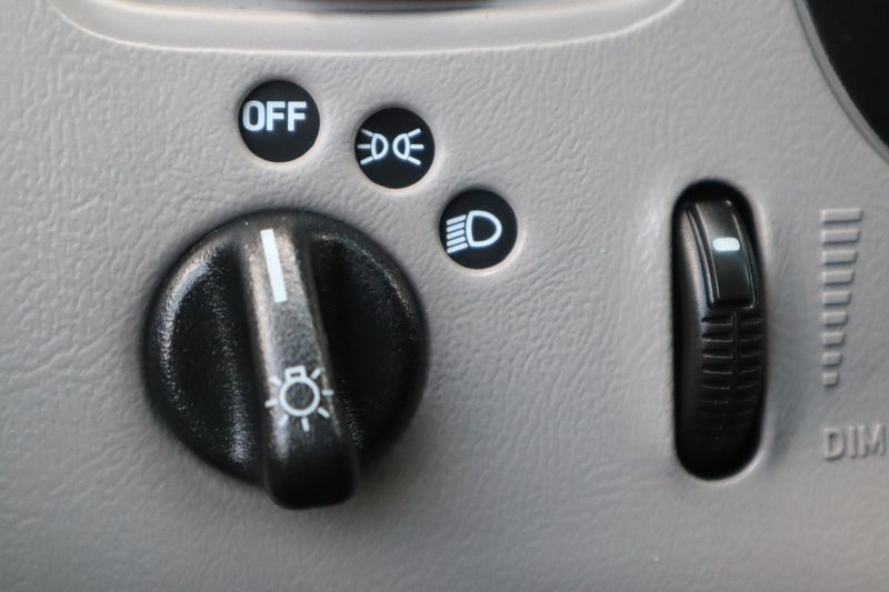 thumbnail image 2 of MERCURY MOUNTAINEER SIDE MARKER RIGHT HAND RH 02-10 2 of 10