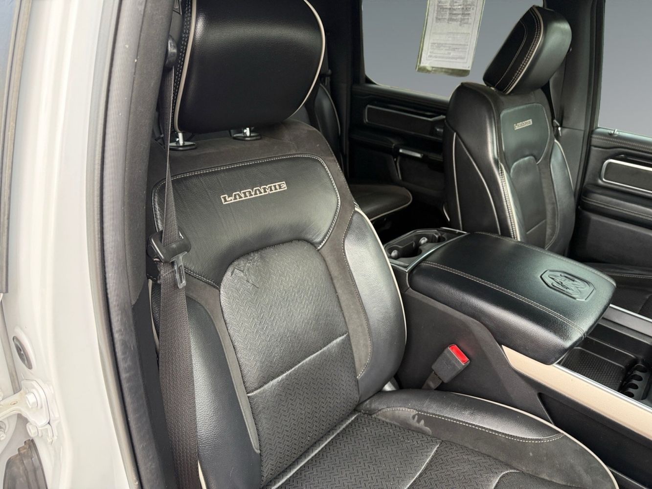 2019 Ram 1500 Laramie photo 14