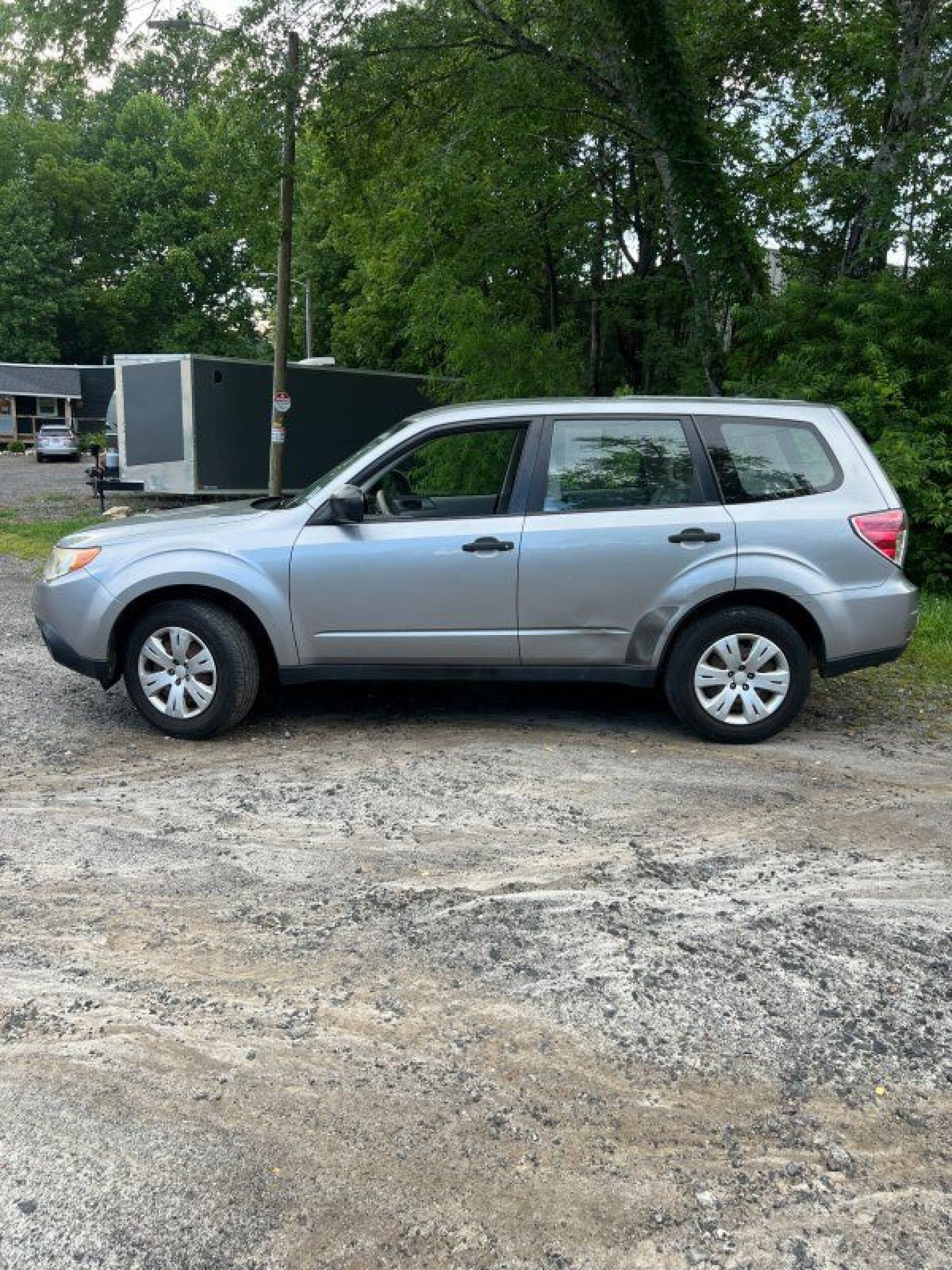 2010 Subaru Forester X - Photo 2