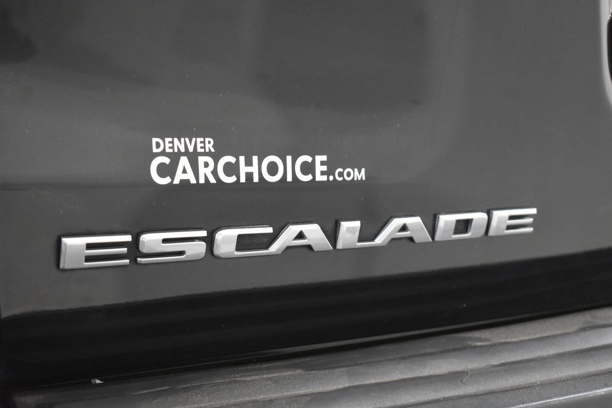 2018 Cadillac Escalade Luxury