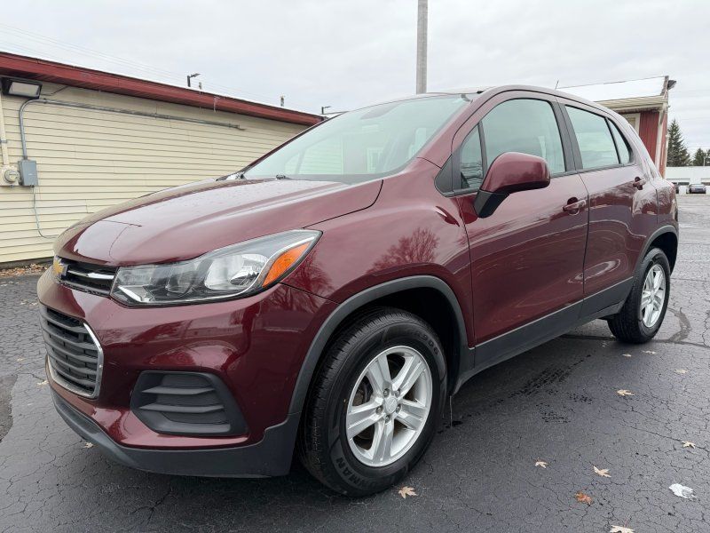 2017 Chevrolet Trax LS photo 2