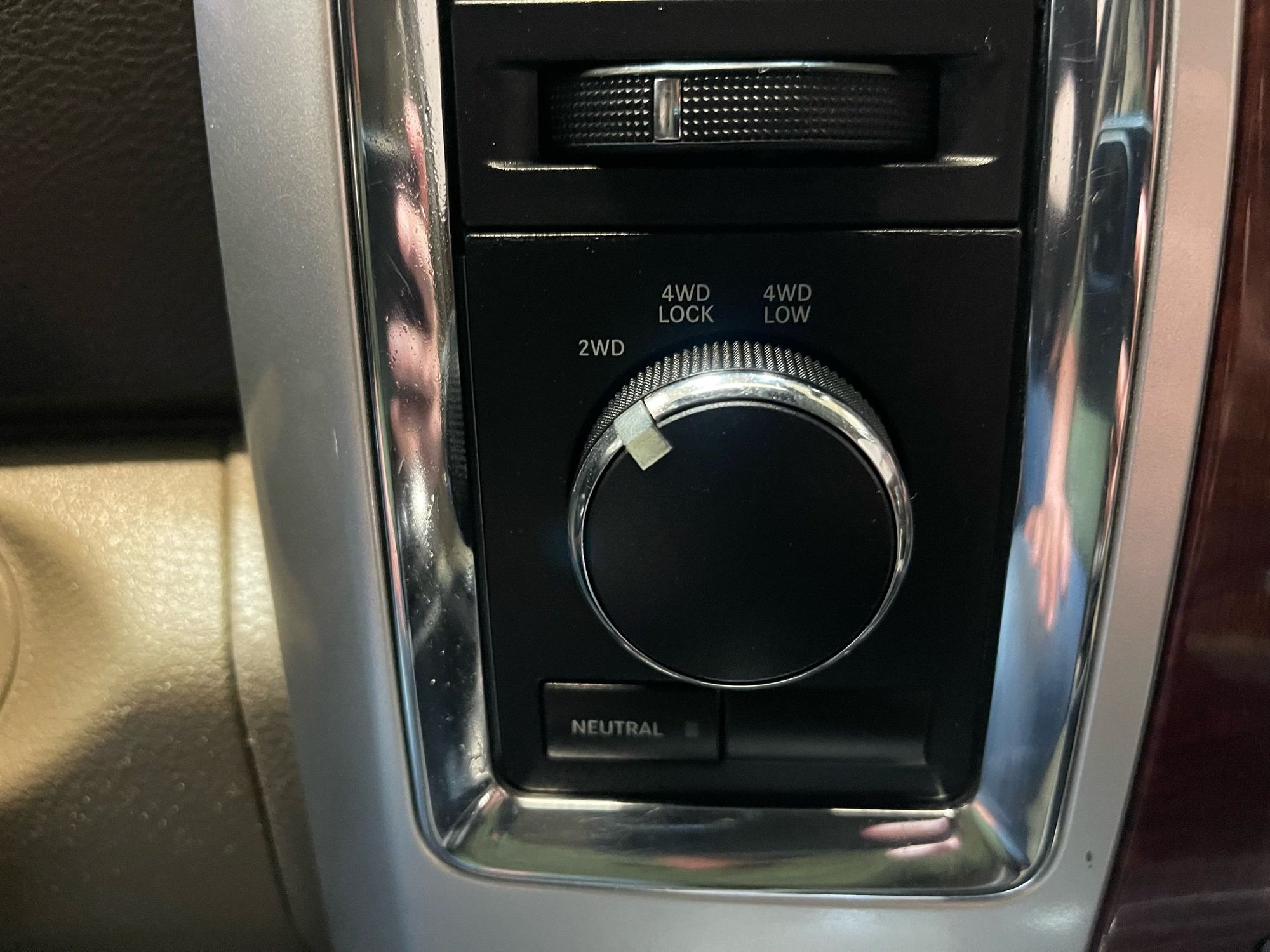2012 Ram 3500 Laramie photo 17