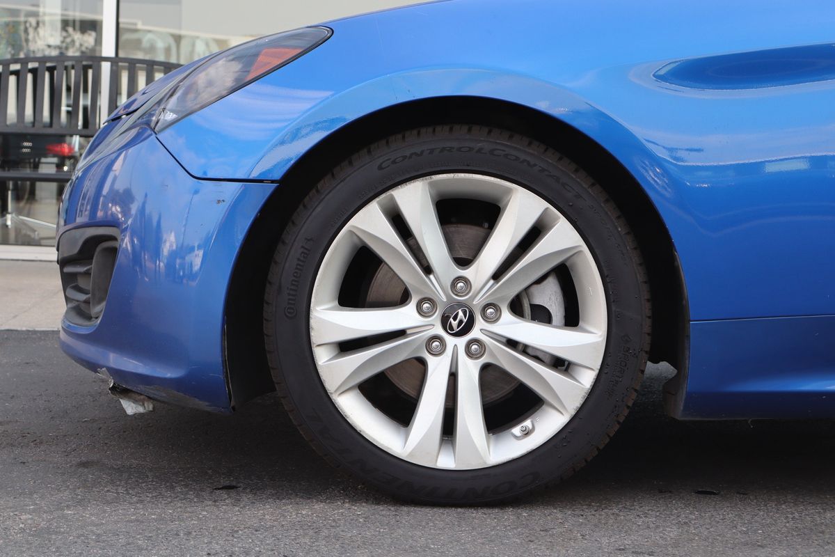 2010 Hyundai Genesis Coupe 2.0T Premium