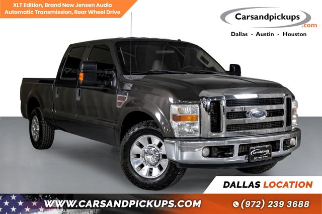 Gray 2008 Ford F-250 Super Duty XLT Crew Cab Pickup Truck Rear-Wheel Drive 5-Speed Automatic