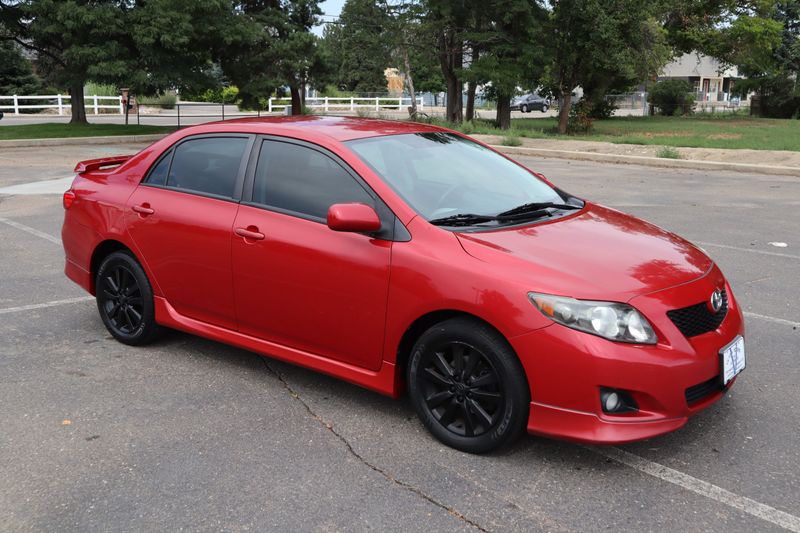 2010 Toyota Corolla Photos