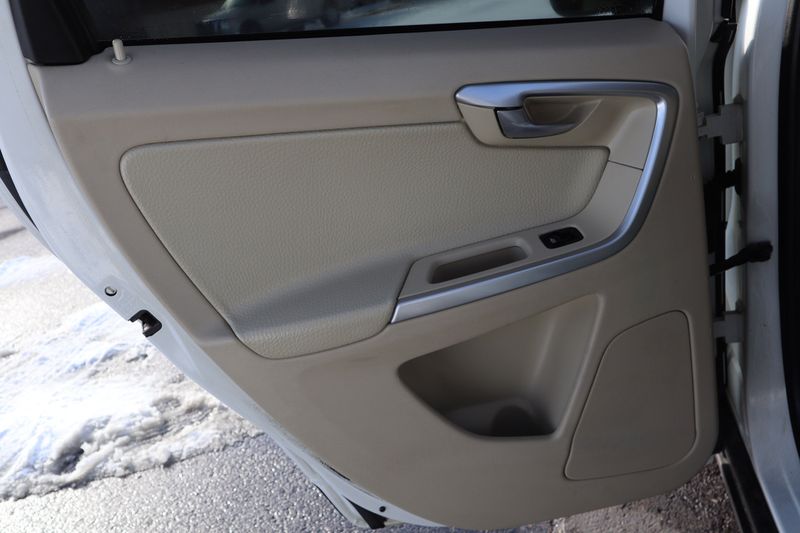 2010 Volvo XC60 T6 | Victory Motors of Colorado
